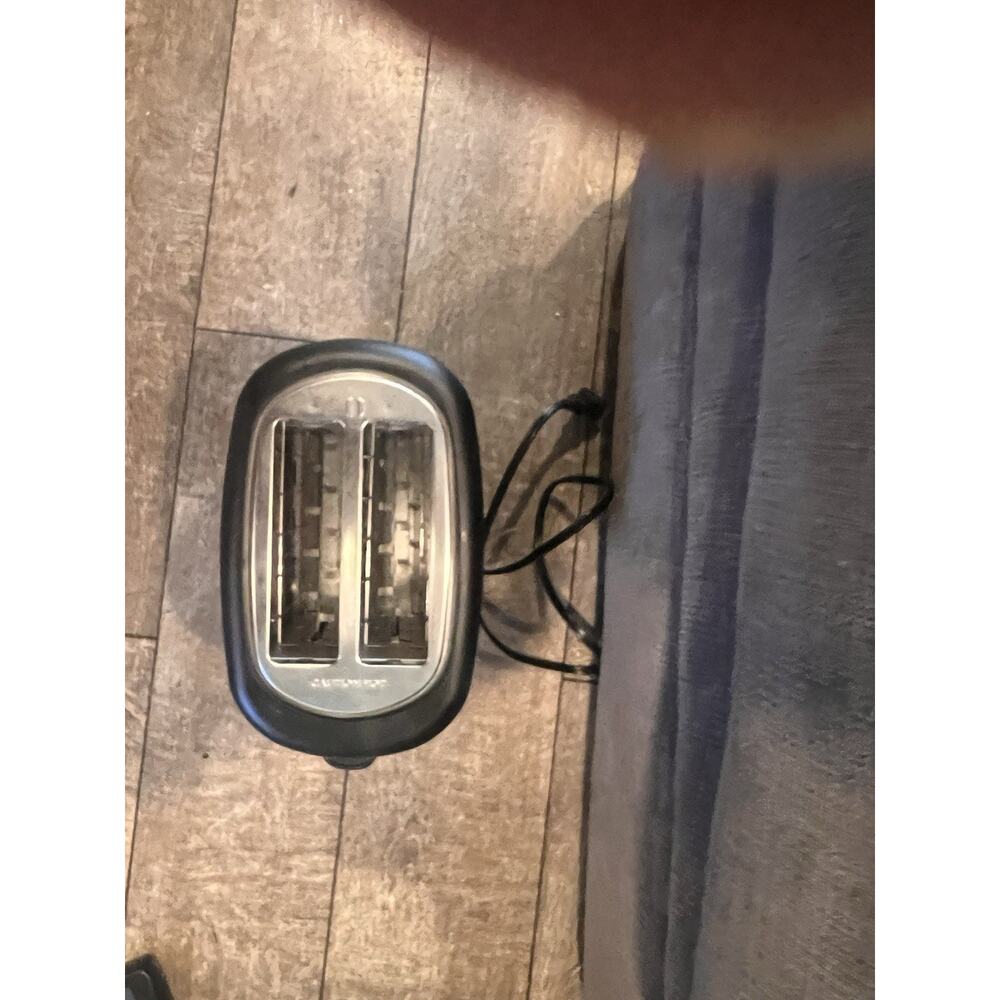 AmazonBasics 2 Slice, Extra-Wide Slot Toaster with 6 Shade Settings, Black - Picture 5 of 8